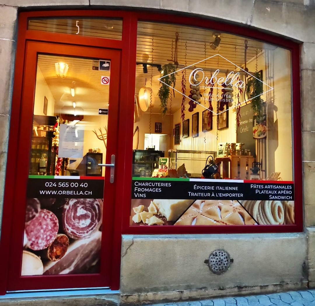 Orbella vitrine